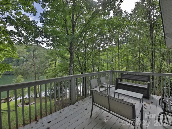 268 Mallard RD, Lake Lure, NC 28746