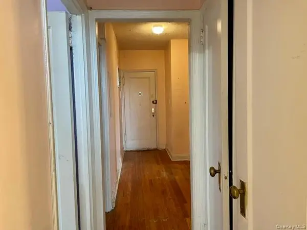 43-10 48 AVE #4F, Woodside, NY 11377