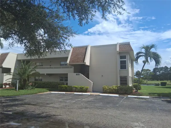 7231 W COUNTRY CLUB DR N #130, Sarasota, FL 34243