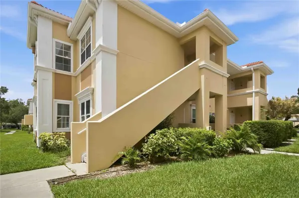 1020 VILLAGIO CIR #205, Sarasota, FL 34237