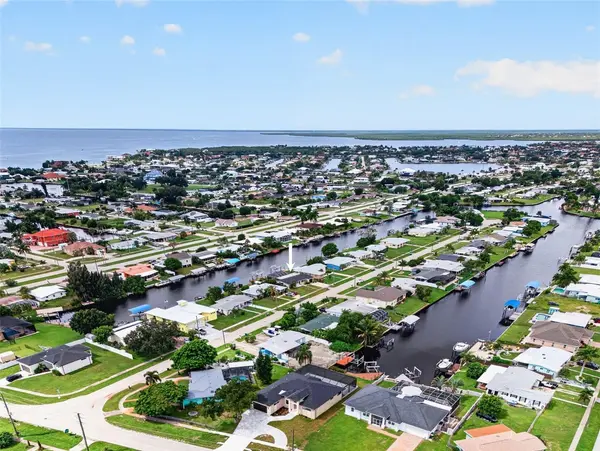 530 LINDLEY TER, Port Charlotte, FL 33952
