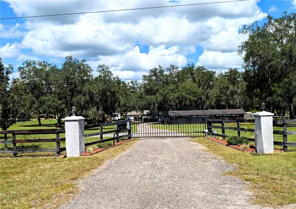 10871 SE COUNTY ROAD 326, Morriston, FL 32668