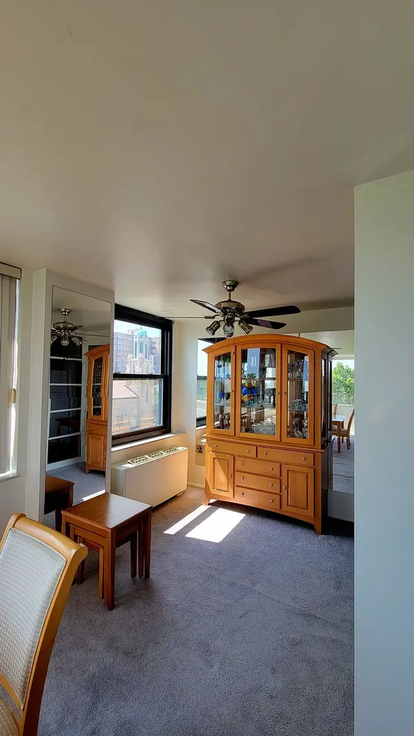5701 N Sheridan RD #5U, Chicago, IL 60660