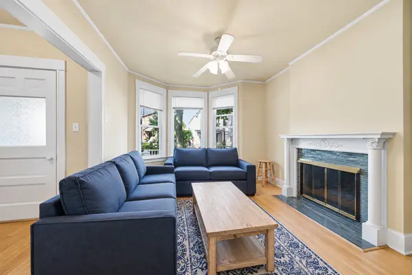 1535 W Grace ST, Chicago, IL 60613