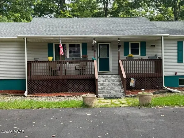 1008 Long Lake RD, Bushkill, PA 18371