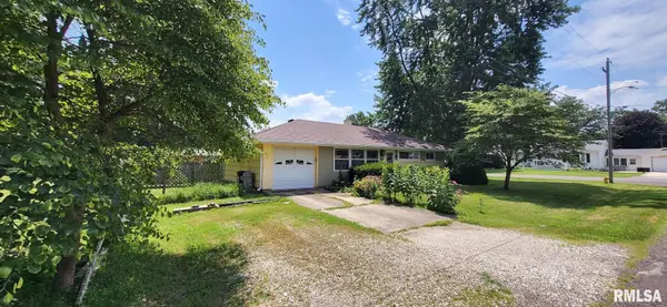 899 OHIO AVE, Galesburg, IL 61401