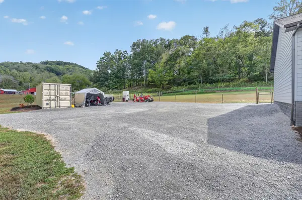 358 Beech Hill Ln, Hartsville, TN 37074