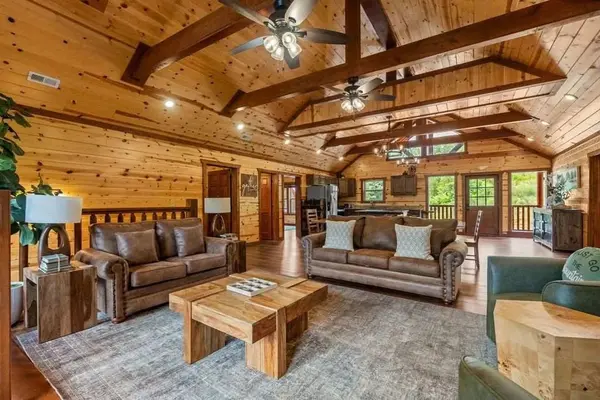 886 Bethlehem Way, Sevierville, TN 37876