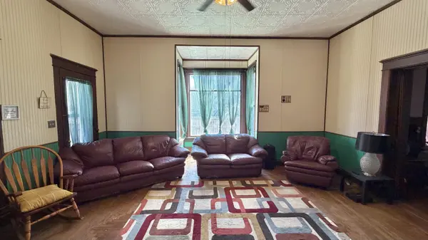 222 S Webb ST, Webb City, MO 64870
