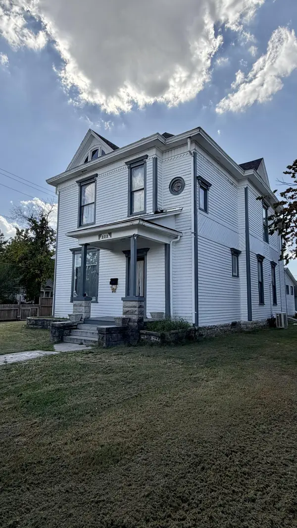 222 S Webb ST, Webb City, MO 64870