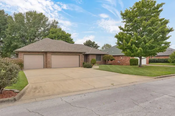 4571 S Park AVE, Springfield, MO 65810