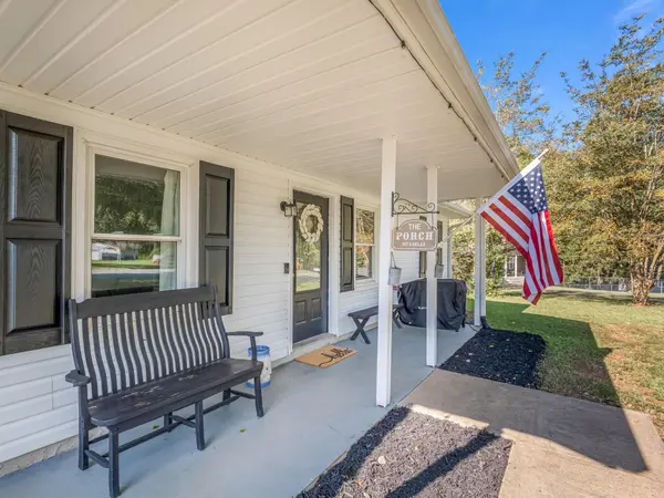 123 Strawberry DR, Inman, SC 29349