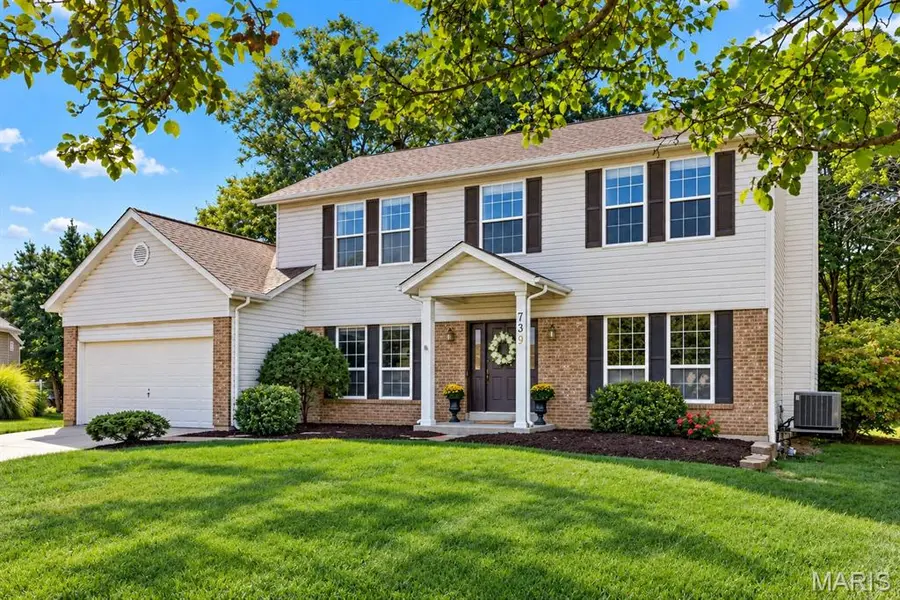 739 Winterfield DR, St Peters, MO 63304