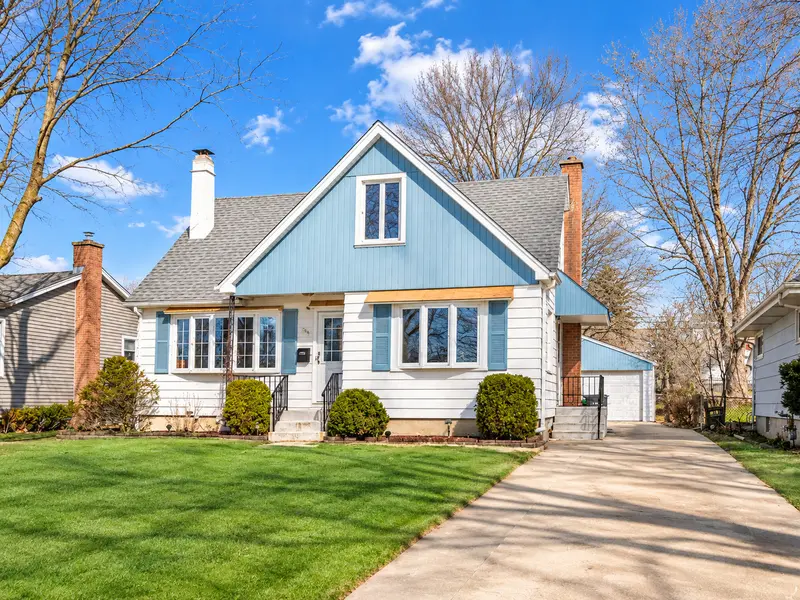352 W Graham AVE, Lombard, IL 60148