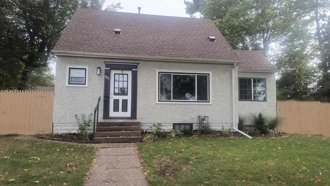 1824 Clear AVE, Saint Paul, MN 55119