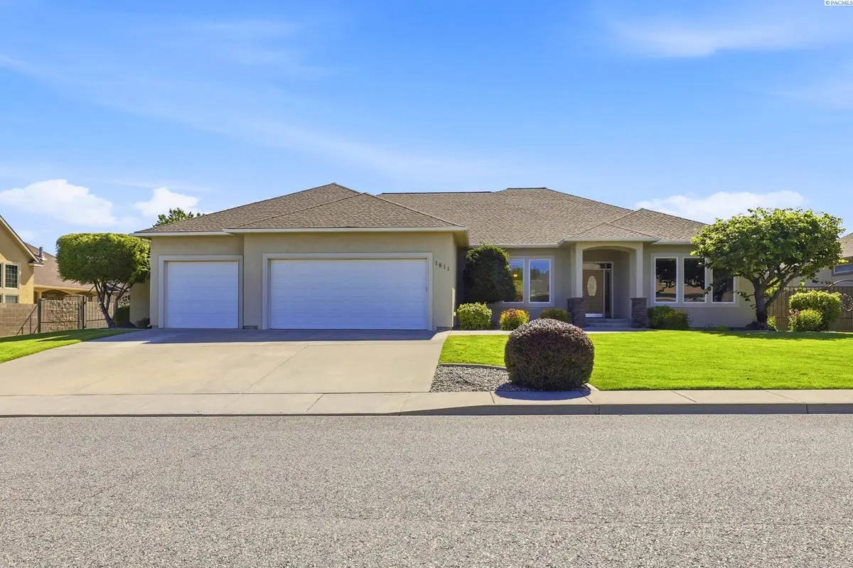 1811 S Dawes Street, Kennewick, WA 99338