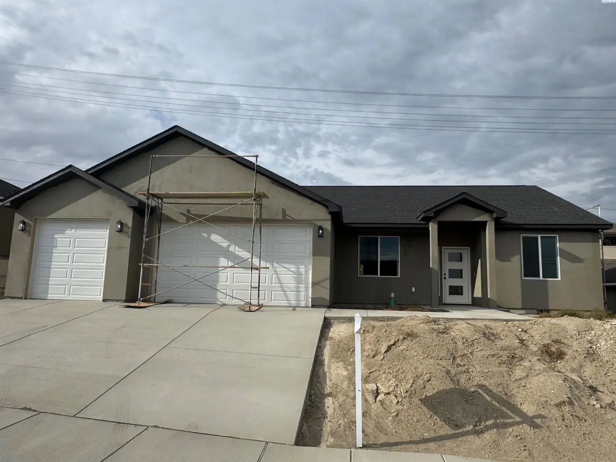 10058 S Clodfelter Road, Kennewick, WA 99338