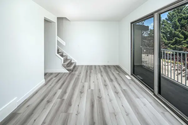 1055 72 AVE NW #49, Calgary, AB T2K 5S4