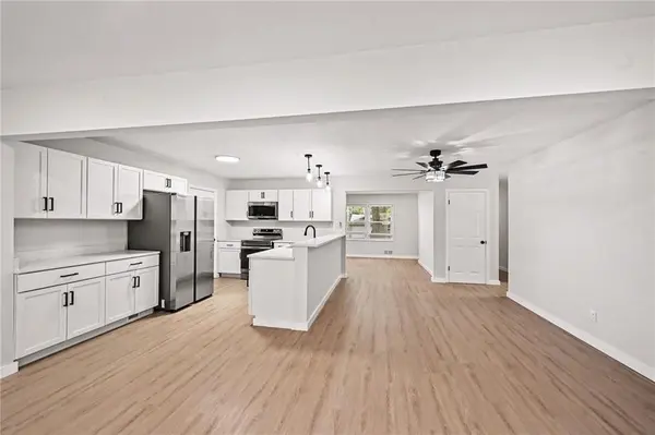 10004 Lydia AVE, Kansas City, MO 64131