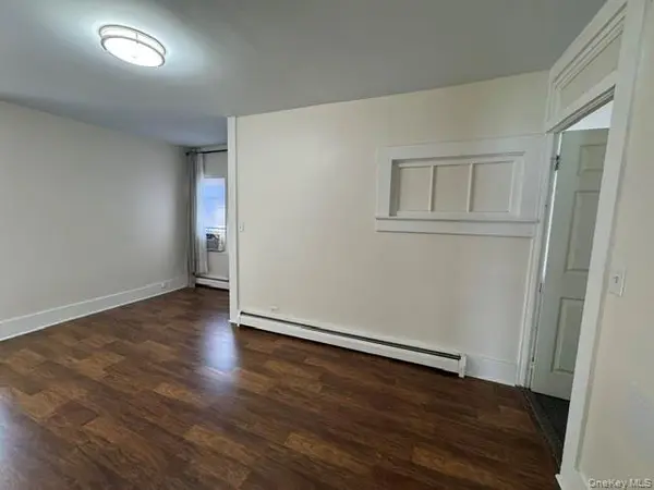 78 Main ST #Second Floor Front unit, Pine Bush, NY 12566