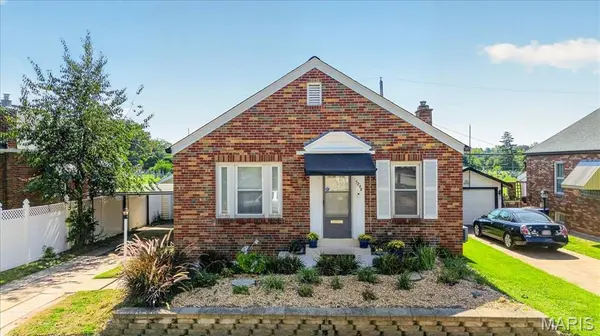 5348 Sunshine DR, St Louis, MO 63109