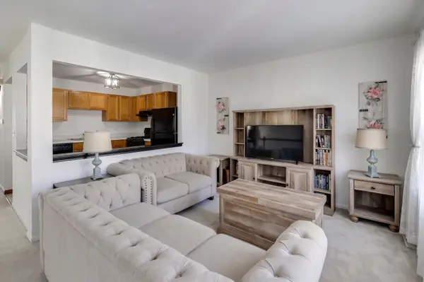 29 N Macgillis DR #23-3, Round Lake, IL 60073