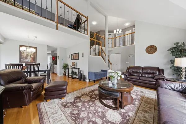 68 Chestnut TER, Buffalo Grove, IL 60089
