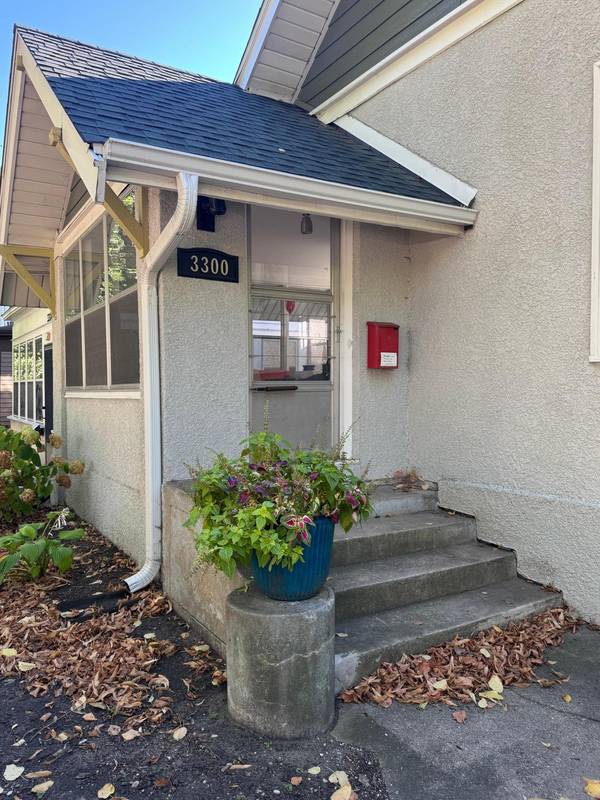 3300 15th AVE S, Minneapolis, MN 55407