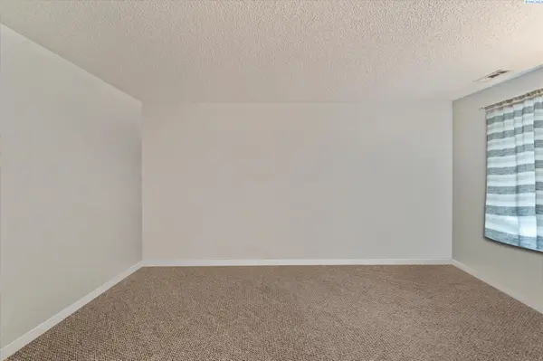 2313 W Sylvester St #C8, Pasco, WA 99301