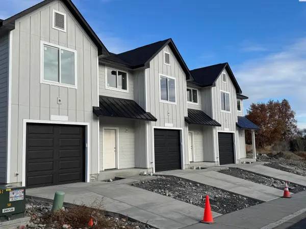 3499 W 6th Place, Kennewick, WA 99336