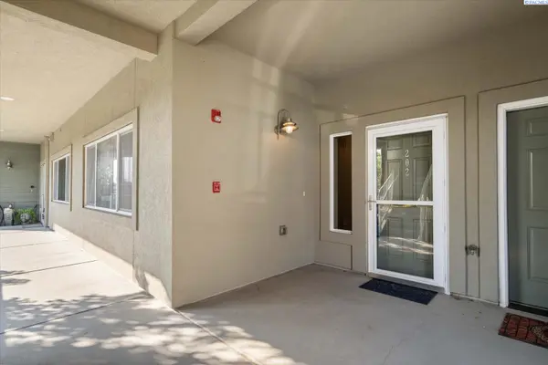 386 Columbia Point Drive #202, Richland, WA 99352