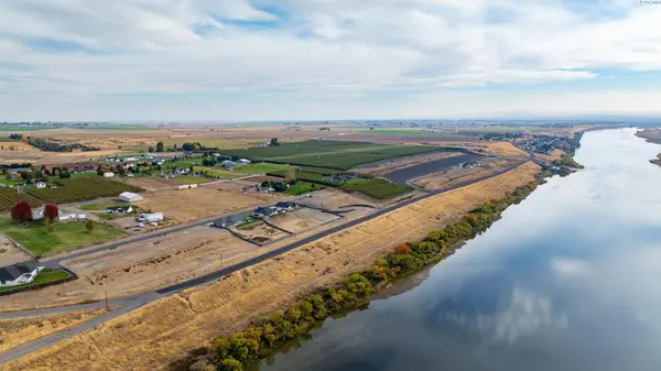 29 Columbia Bluff Ln #LOT 8, Pasco, WA 99301