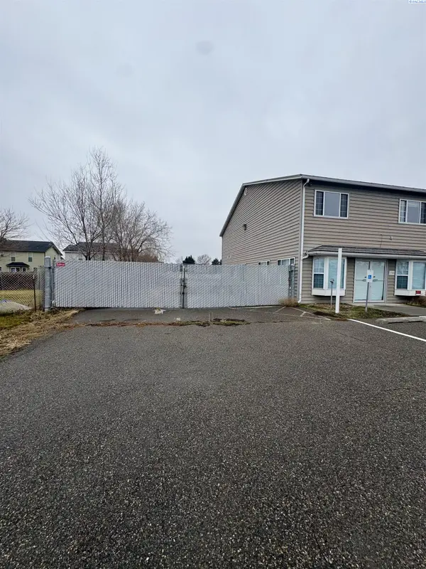 1310 Road 36, Pasco, WA 99301