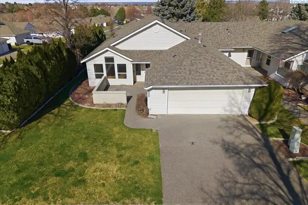 3527 S Huntington Lp., Kennewick, WA 99337