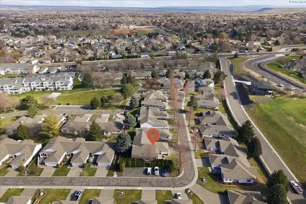 3527 S Huntington Lp., Kennewick, WA 99337