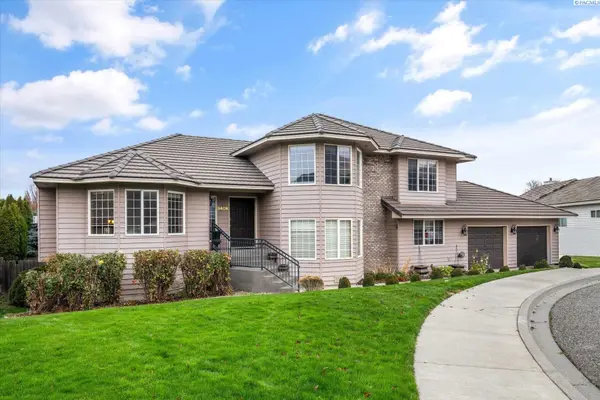 3406 W 42nd Ave, Kennewick, WA 99337
