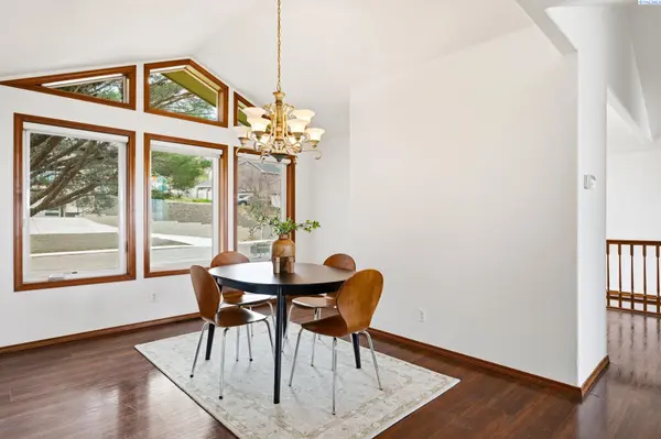 2623 S Kellogg St., Kennewick, WA 99338-1930