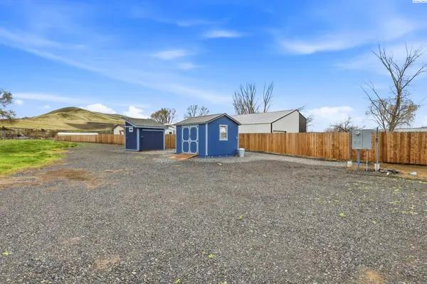N 82 Pr NE, Benton City, WA 99320
