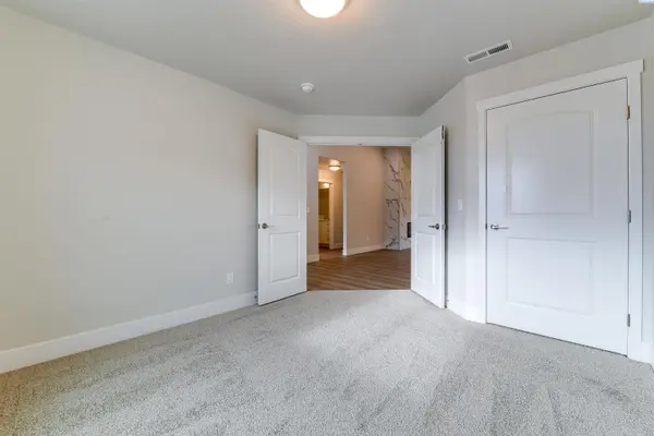 6150 W 30th Pl, Kennewick, WA 99338