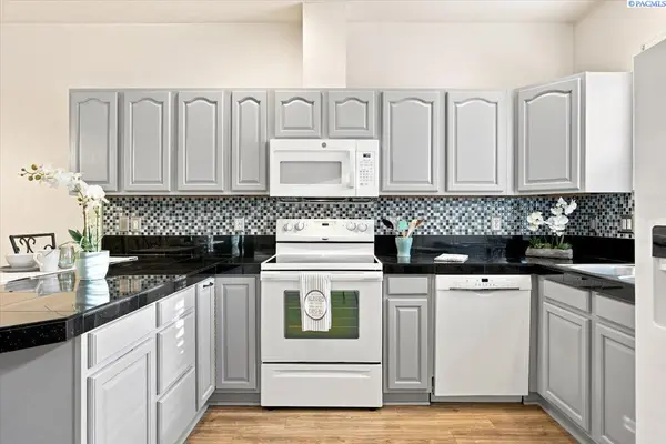 579 Grant Street, Kennewick, WA 99336