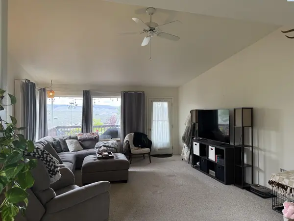 931 Stewart Avenue #A, Lewiston, ID 83501