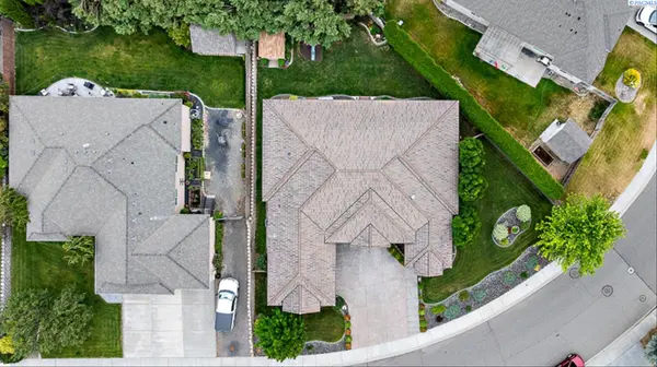 3301 S Tweedt St, Kennewick, WA 99337