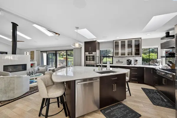 230 Broadmoor Street, Richland, WA 99352