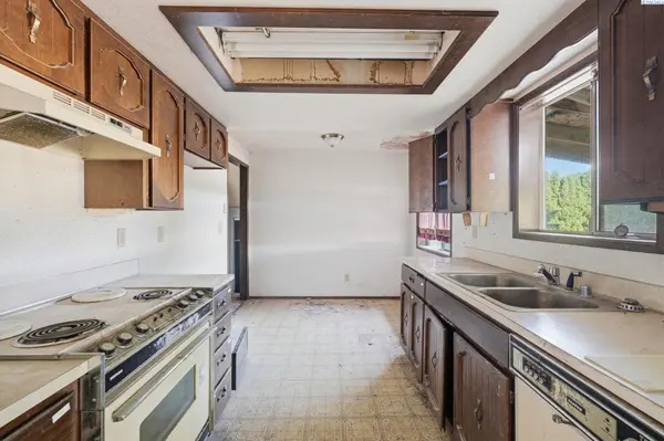 231 Mata Road, Kennewick, WA 99338