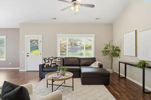 611 Hunter Street, Richland, WA 99352
