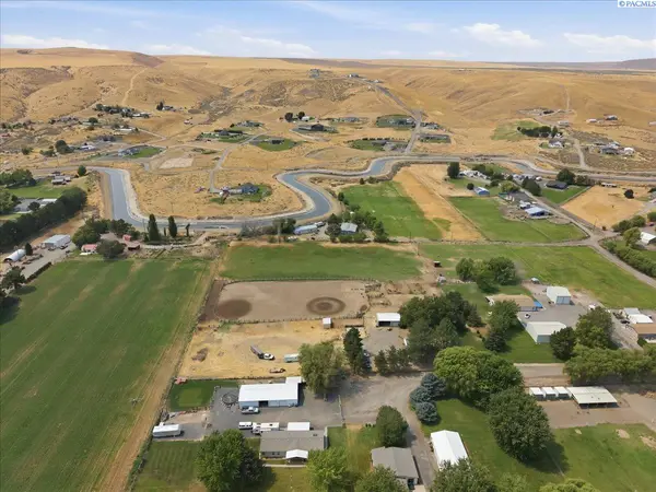 60807 E Main Pr SE, Benton City, WA 99320