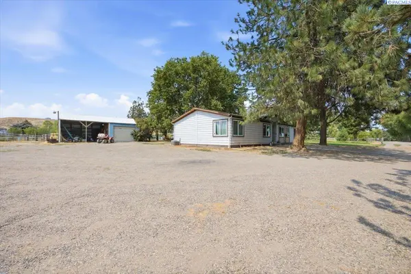 60807 E Main Pr SE, Benton City, WA 99320