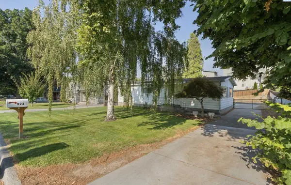 924 Market St, Prosser, WA 99350