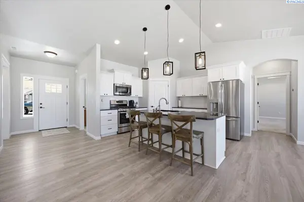 86 Ellie Ann Ct, Prosser, WA 99350