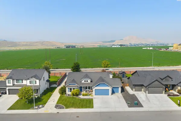 6199 Teak Ln, West Richland, WA 99353